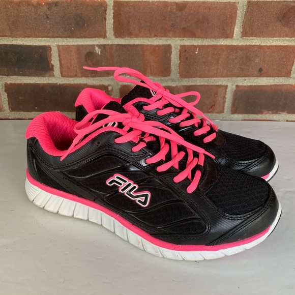 fila black and pink shoes